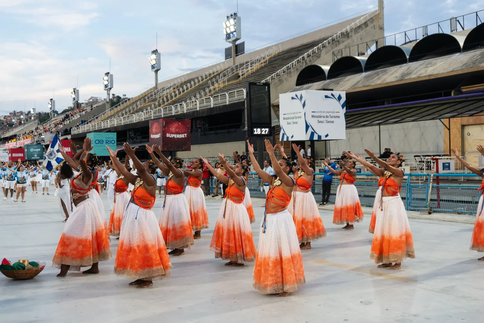 Sambaparad på Sambódromo i Rio de Janeiro.
