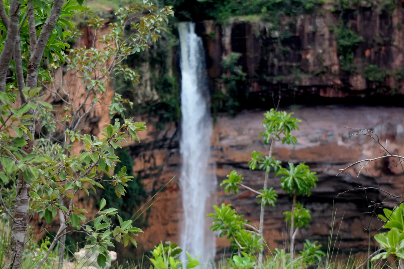 Vattenfallet Véu de Noiva i Chapada dos Guimarães.